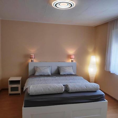 Koelcsey Apartman Lägenhet Szekszárd Exteriör bild