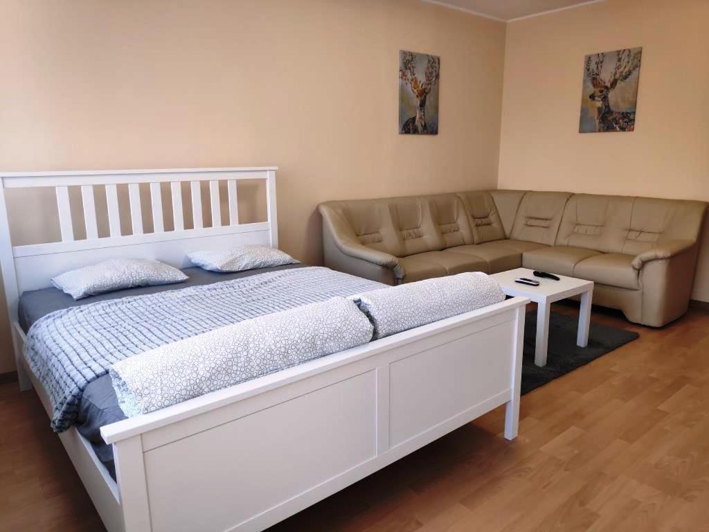 Koelcsey Apartman Lägenhet Szekszárd Exteriör bild